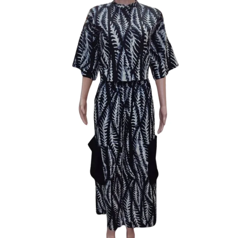 Chic Black & White Patterned Midi Dress - Relaxed Fit with Pockets