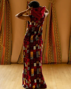 Mosaic Tribal Print Hooded Maxi Gown – Earth-Tone Geometric Column Dress